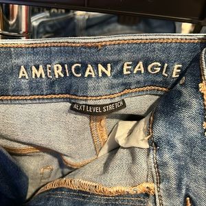 AMERICAN EAGLE JEANS